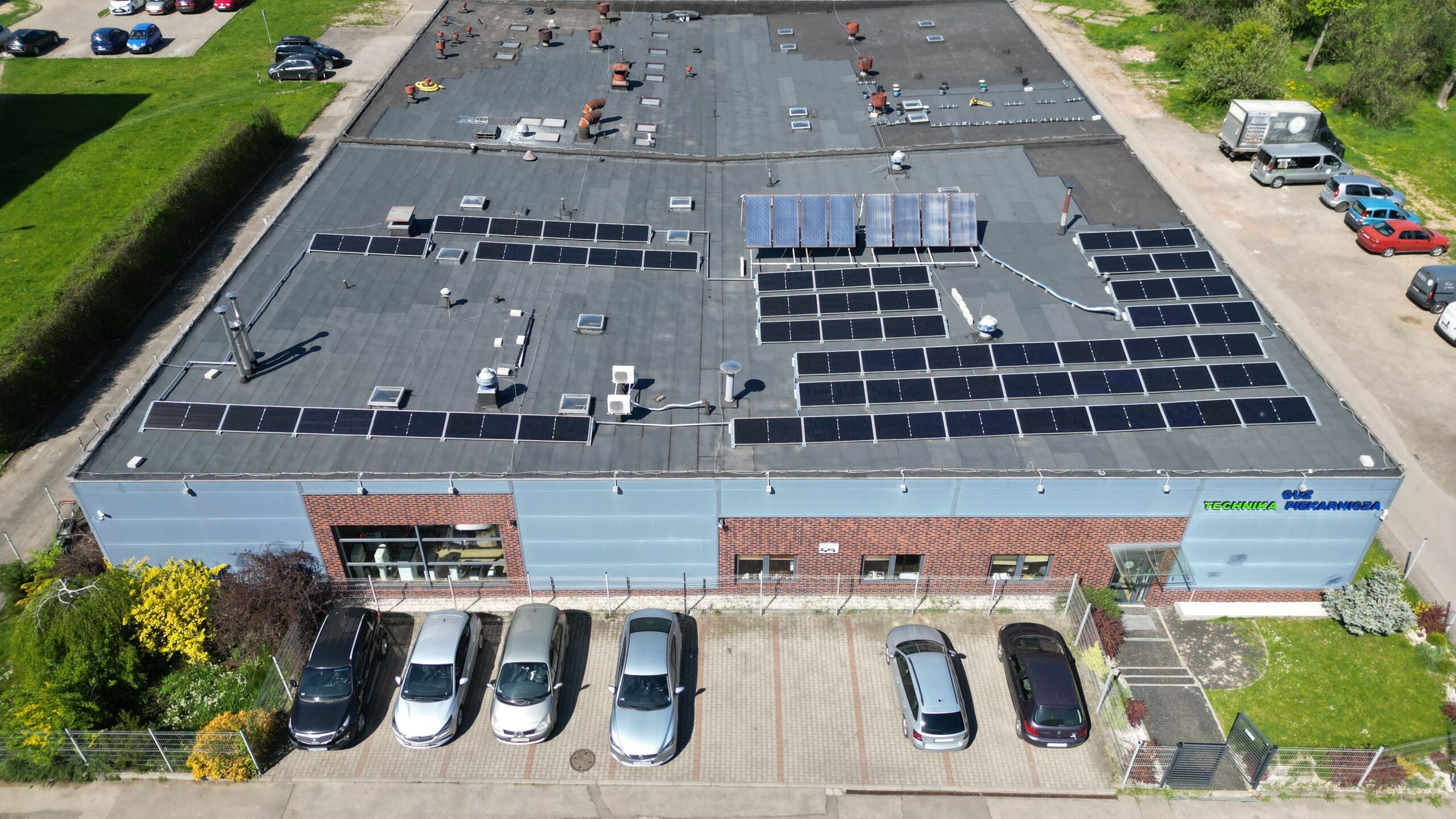 Magazyn energii dla firmy produkcyjnej – dlaczego warto?