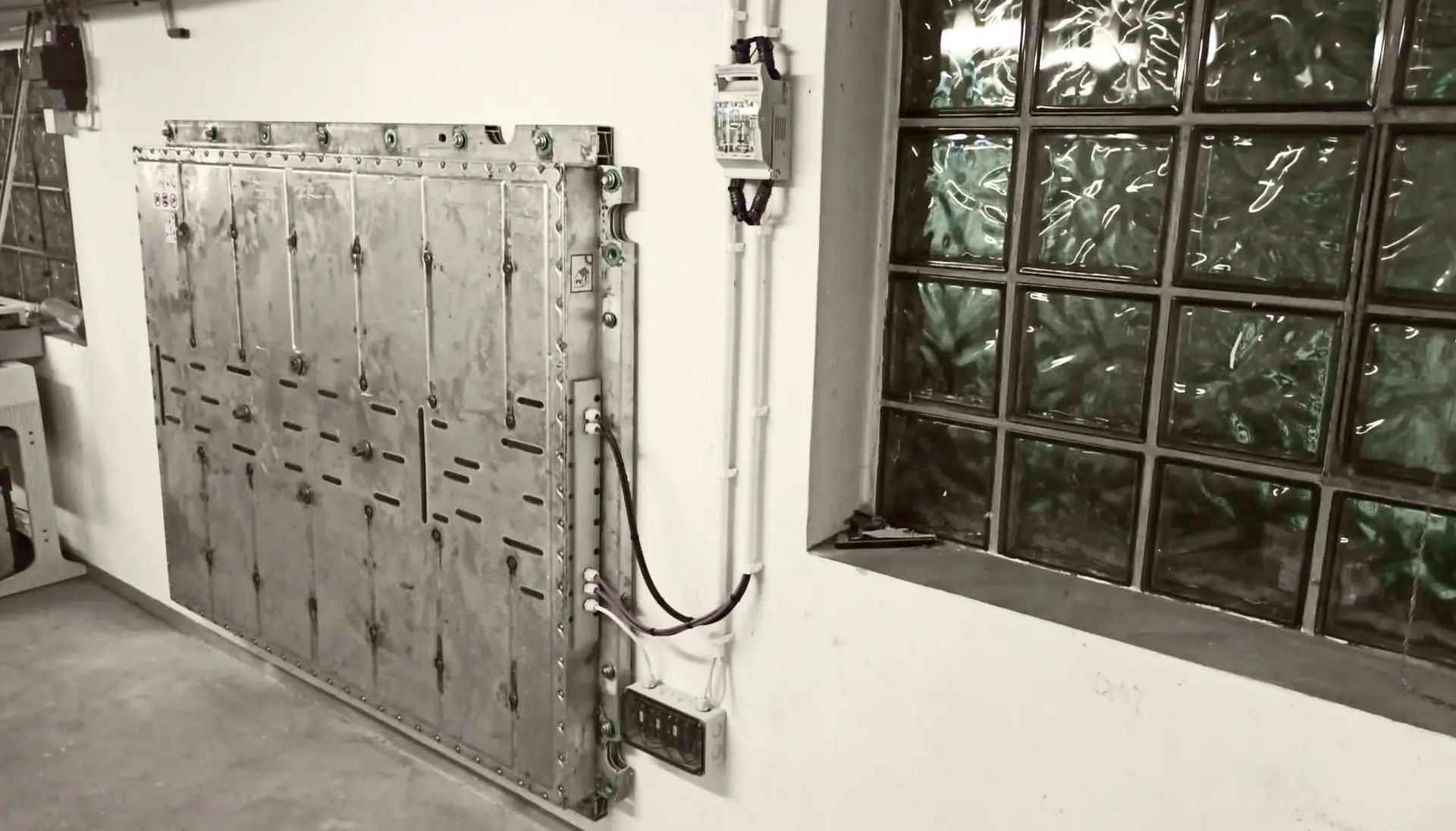 Magazyn energii v firmie – czy to się opłaca?